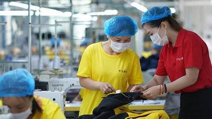 甘肃临夏州 “巾帼就业工厂”点亮乡村“她力量”，家政服务铺就增收新路径